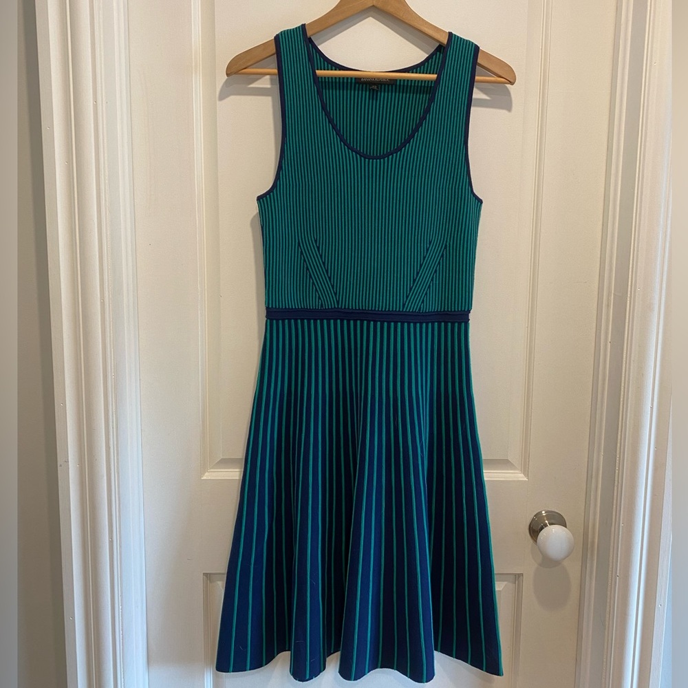 Banana republic perfect fit and flare dress